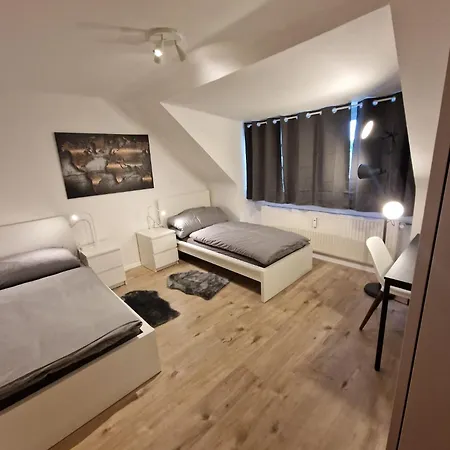 Schoene In - Koenigsdorf Bm01 Bis Bm05 شقة فريشن